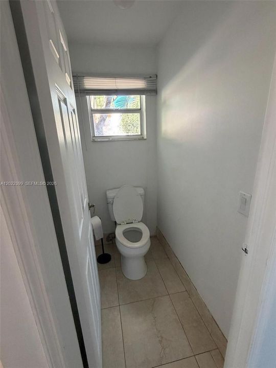 Activo con contrato: $774,000 (4 camas, 2 baños, 2256 Pies cuadrados)