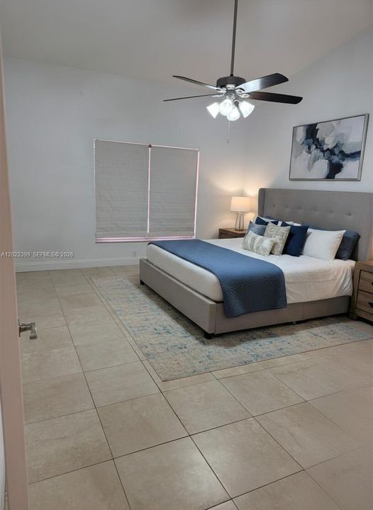Activo con contrato: $774,000 (4 camas, 2 baños, 2256 Pies cuadrados)