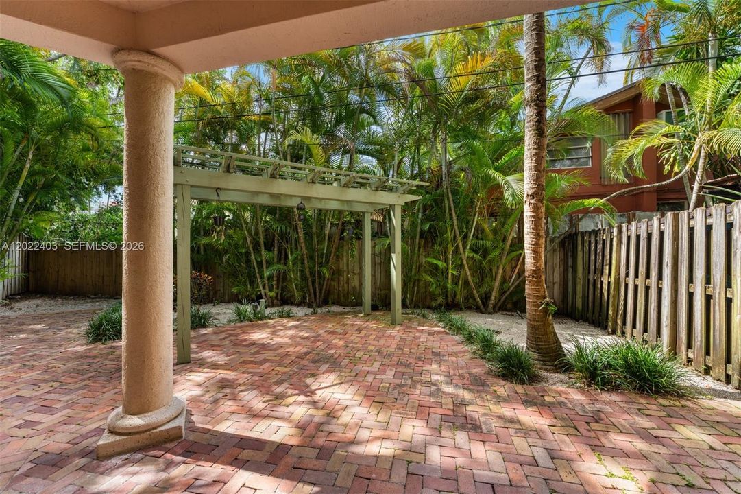 For Rent: $7,900 (3 beds, 2 baths, 2041 Square Feet)
