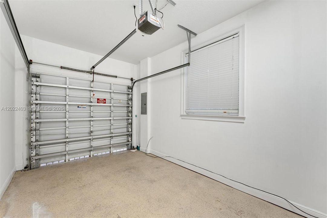 For Rent: $7,900 (3 beds, 2 baths, 2041 Square Feet)