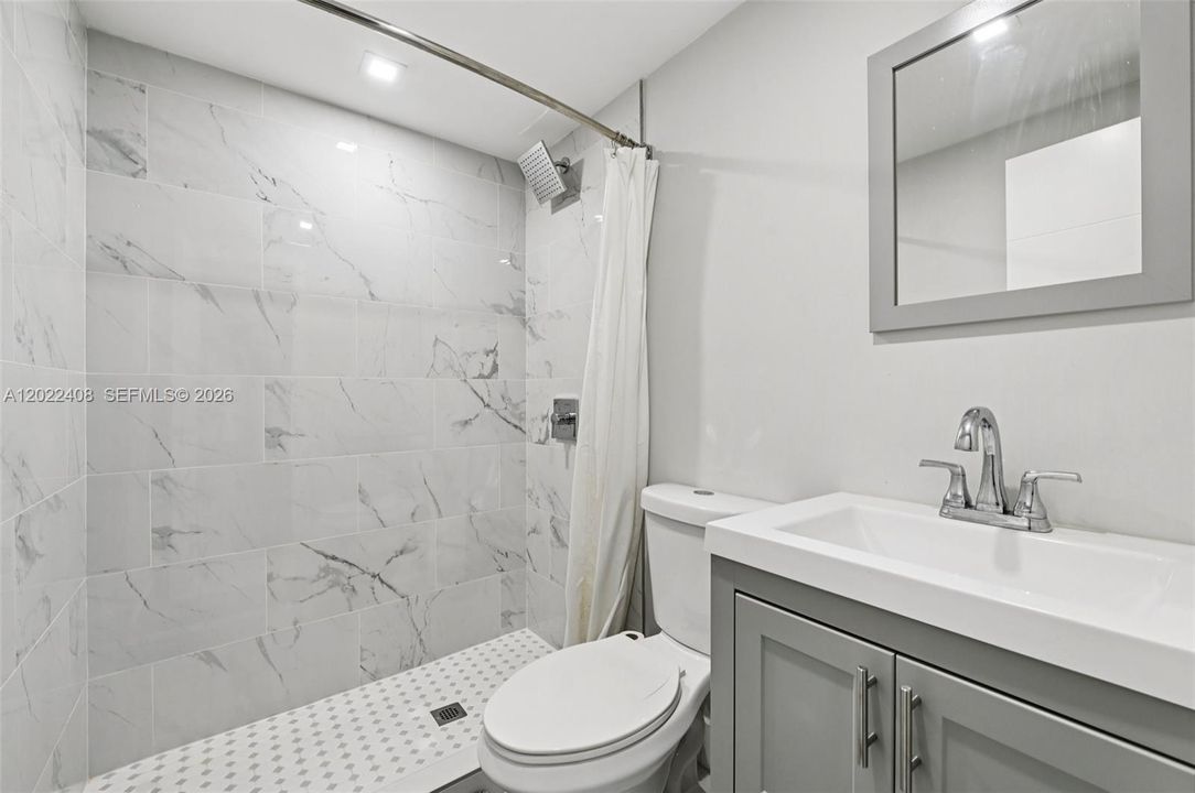 For Sale: $380,000 (3 beds, 2 baths, 1184 Square Feet)