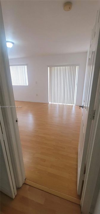 В аренду: $2,750 (3 спален, 2 ванн, 1180 Квадратных фут)