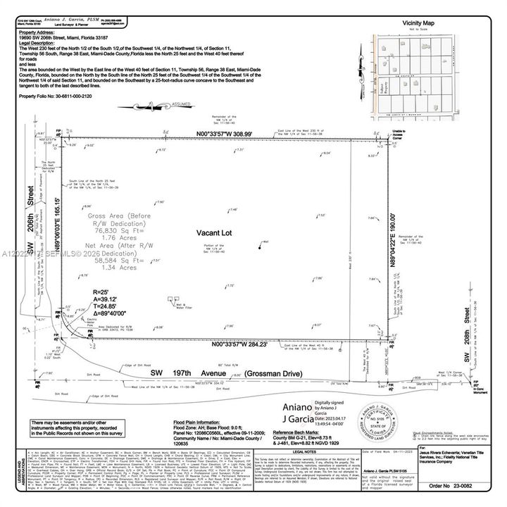 На продажу: $474,999 (1.35 acres)