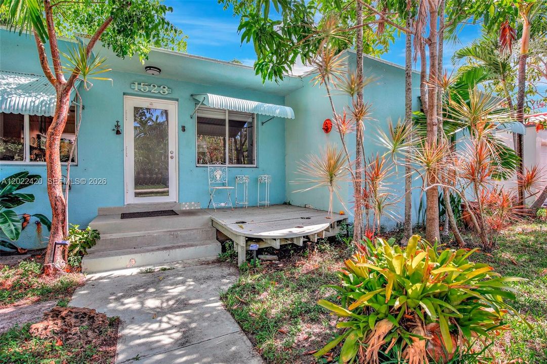 For Rent: $3,400 (2 beds, 2 baths, 1567 Square Feet)