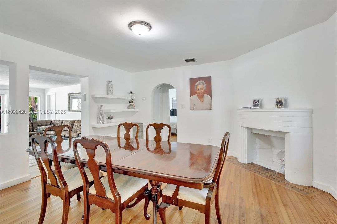 For Rent: $3,400 (2 beds, 2 baths, 1567 Square Feet)