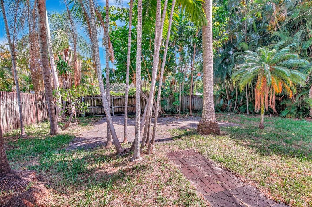 For Rent: $3,400 (2 beds, 2 baths, 1567 Square Feet)