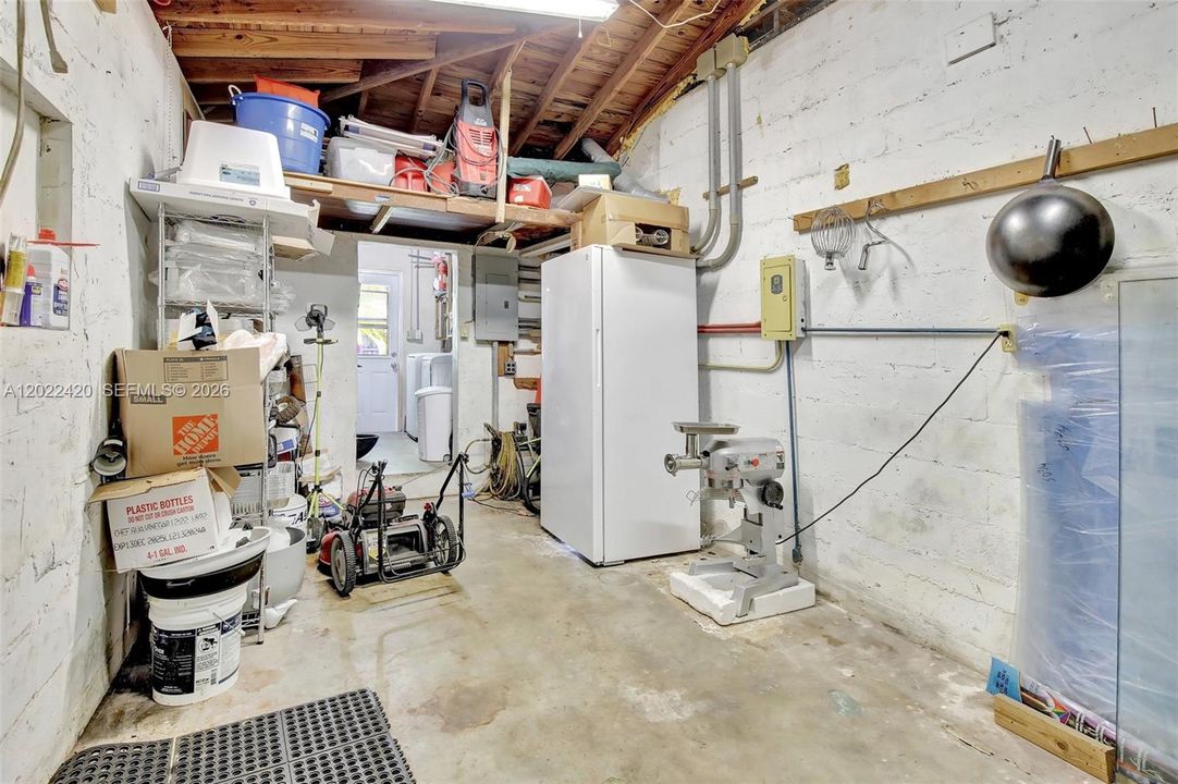For Rent: $3,400 (2 beds, 2 baths, 1567 Square Feet)