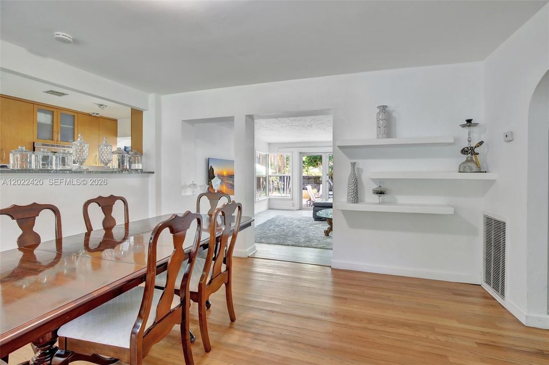 For Rent: $3,400 (2 beds, 2 baths, 1567 Square Feet)