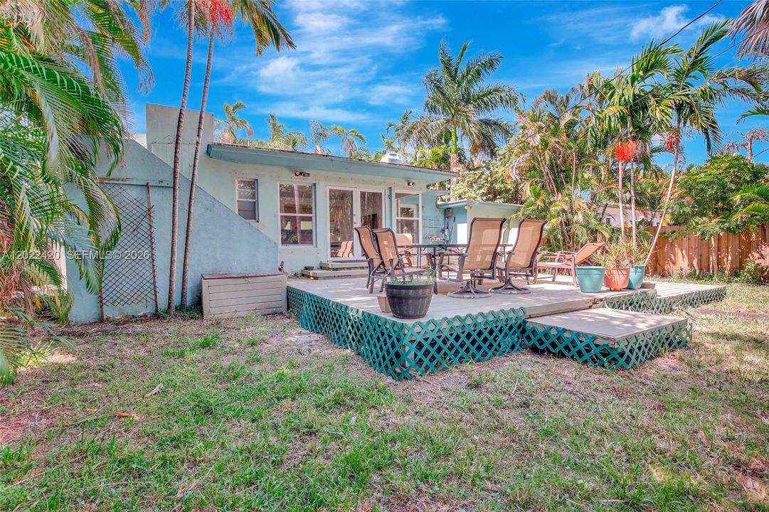 For Rent: $3,400 (2 beds, 2 baths, 1567 Square Feet)
