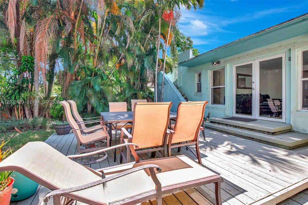 For Rent: $3,400 (2 beds, 2 baths, 1567 Square Feet)