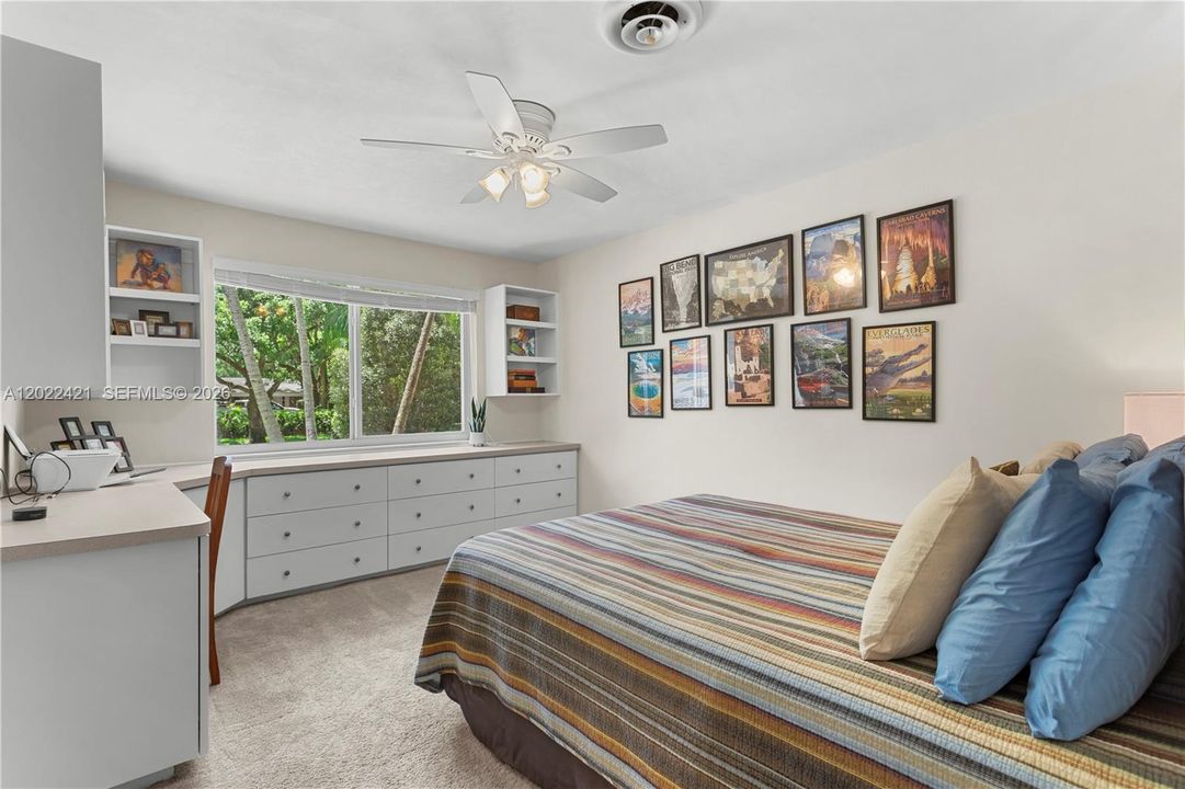 Active With Contract: $8,000 (4 beds, 3 baths, 2960 Square Feet)