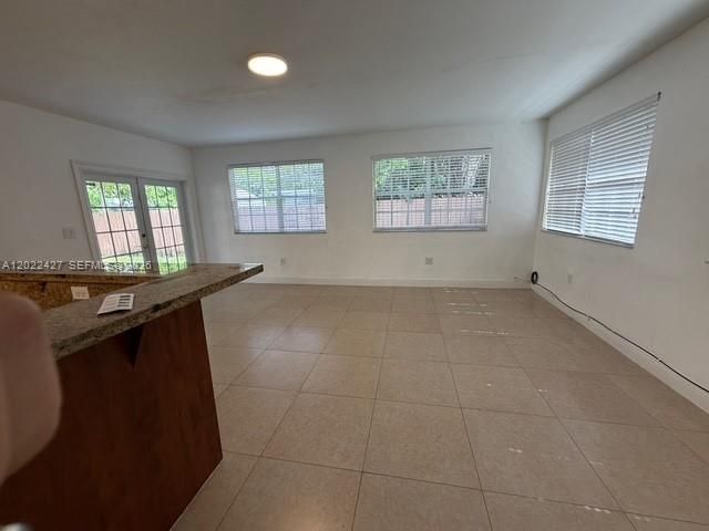 В аренду: $3,495 (3 спален, 2 ванн, 1473 Квадратных фут)