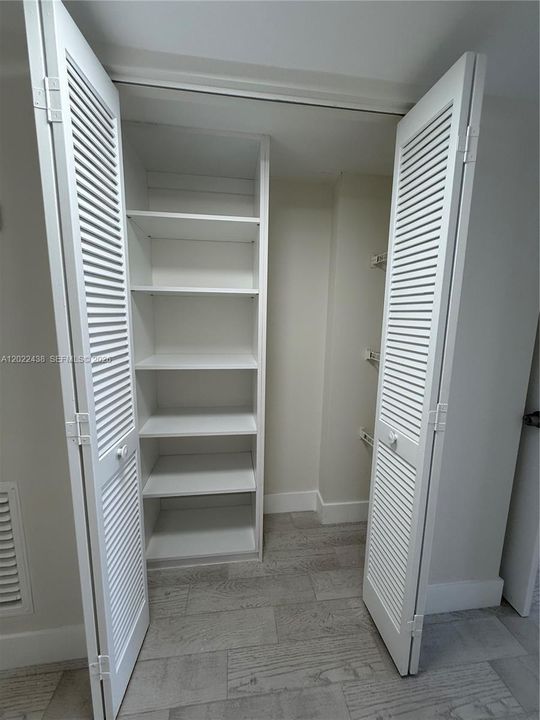 Activo con contrato: $6,000 (2 camas, 2 baños, 1440 Pies cuadrados)