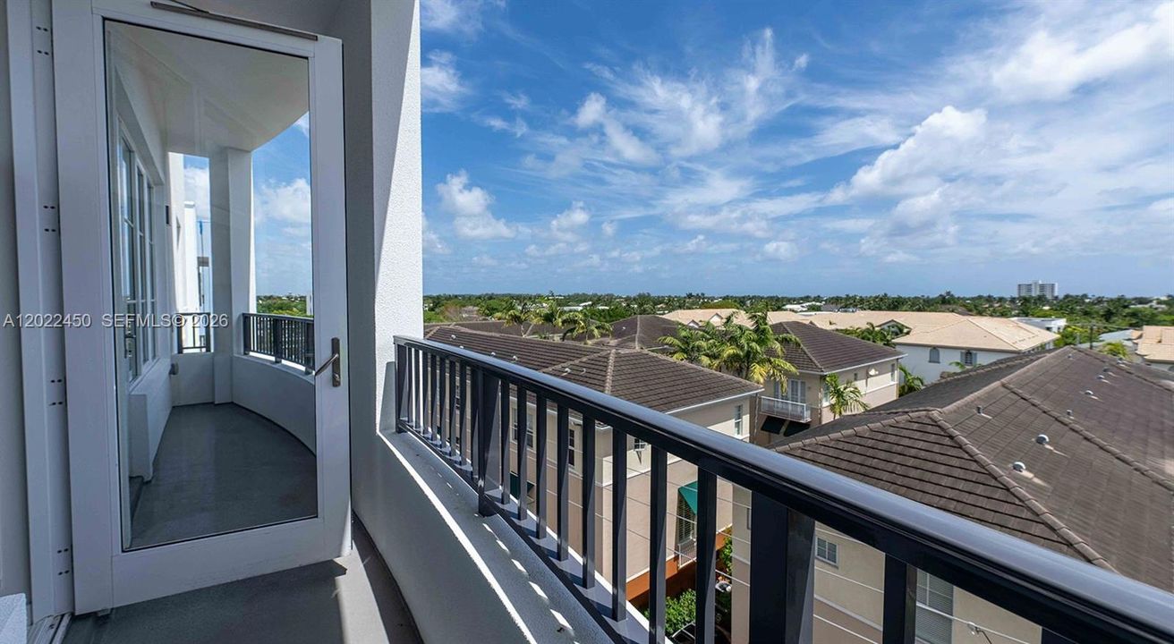For Rent: $4,720 (2 beds, 2 baths, 1507 Square Feet)