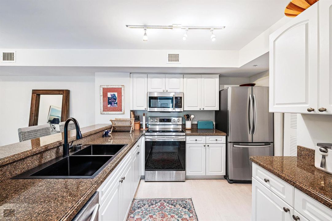 242 Village Blvd #2109-13