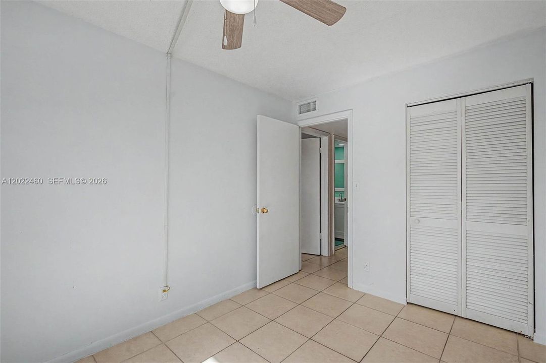 For Sale: $325,000 (3 beds, 1 baths, 1290 Square Feet)