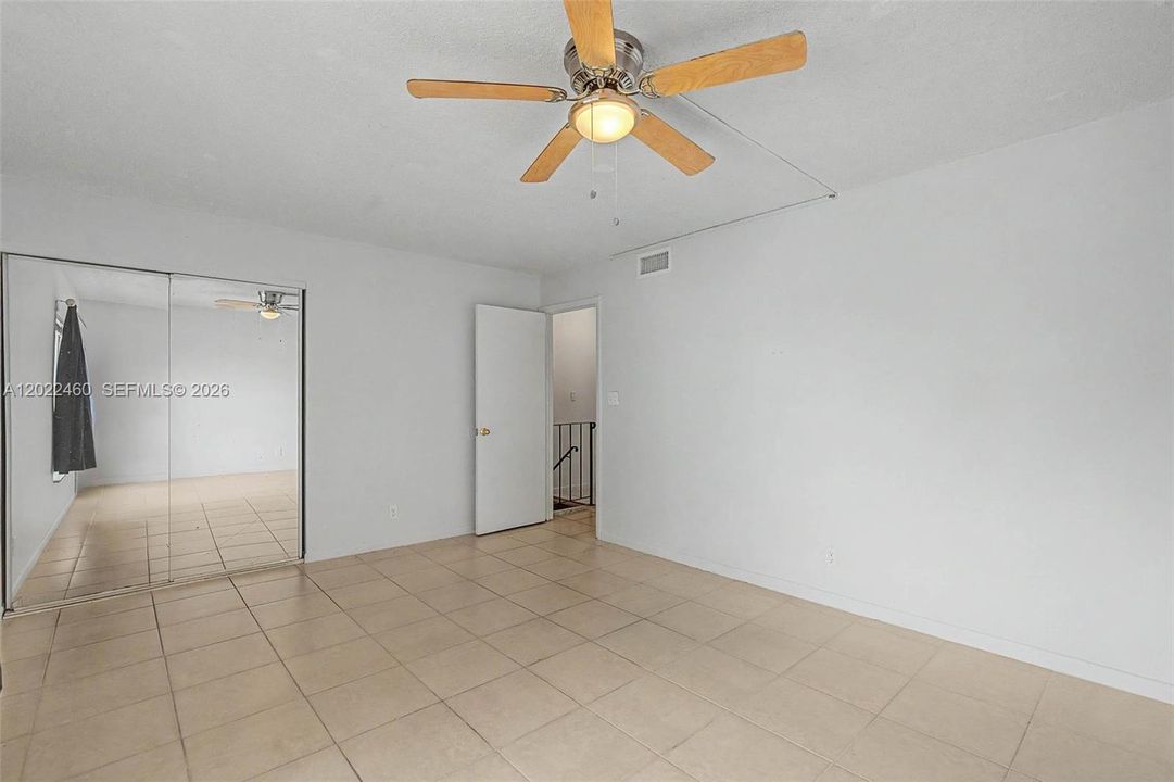 For Sale: $325,000 (3 beds, 1 baths, 1290 Square Feet)