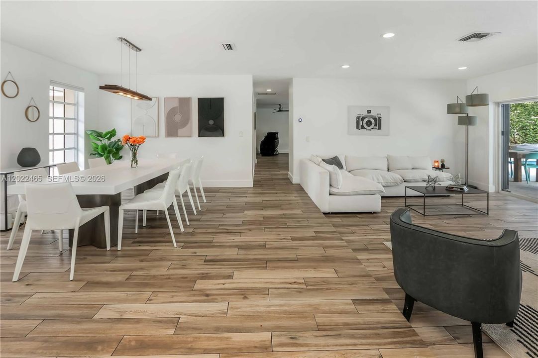 For Sale: $1,499,000 (4 beds, 2 baths, 2785 Square Feet)