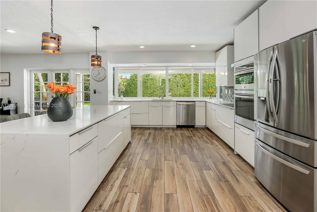 For Sale: $1,499,000 (4 beds, 2 baths, 2785 Square Feet)