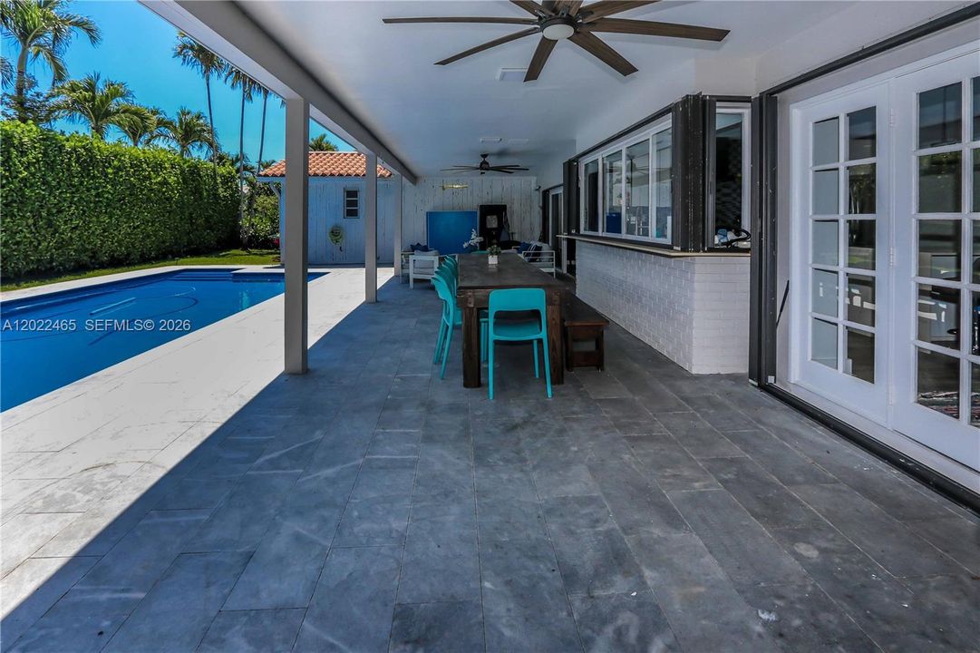 For Sale: $1,499,000 (4 beds, 2 baths, 2785 Square Feet)