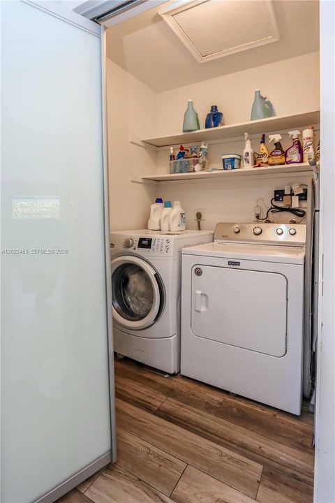 For Sale: $1,499,000 (4 beds, 2 baths, 2785 Square Feet)