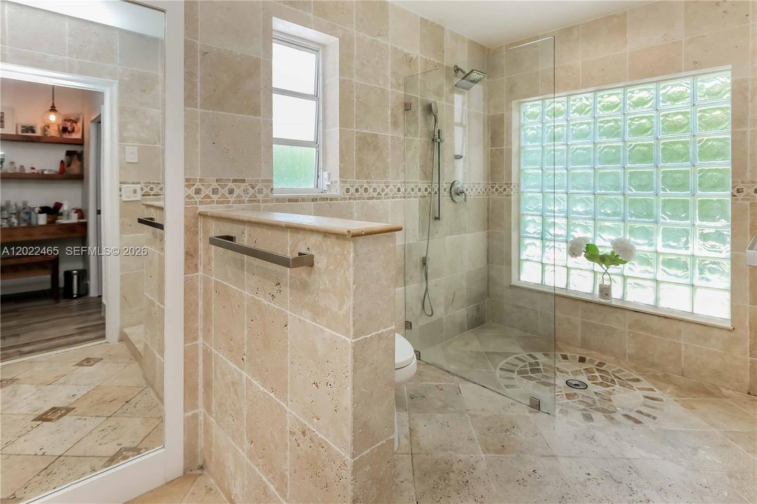For Sale: $1,499,000 (4 beds, 2 baths, 2785 Square Feet)