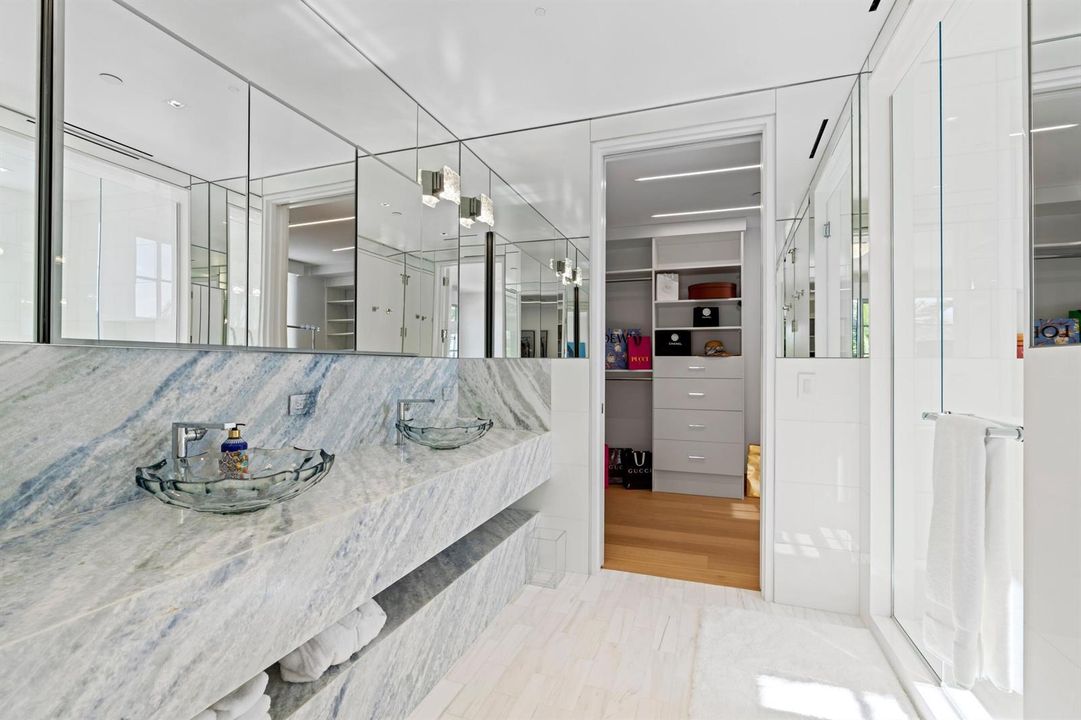 Dual Sinks and Vanity