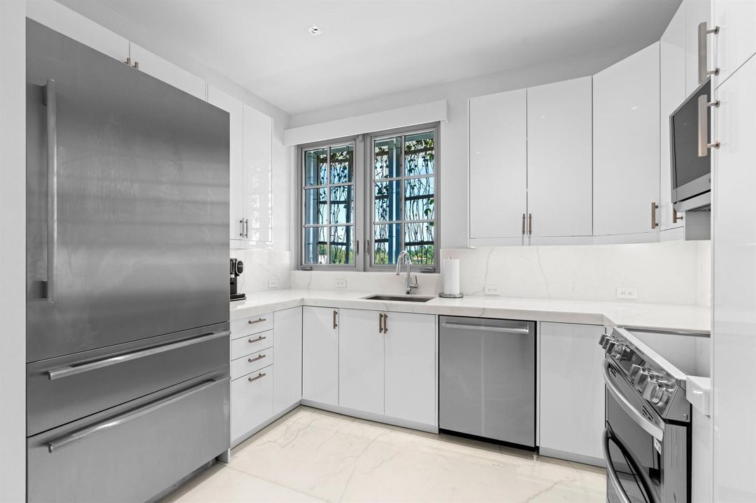 Bright Kitchen