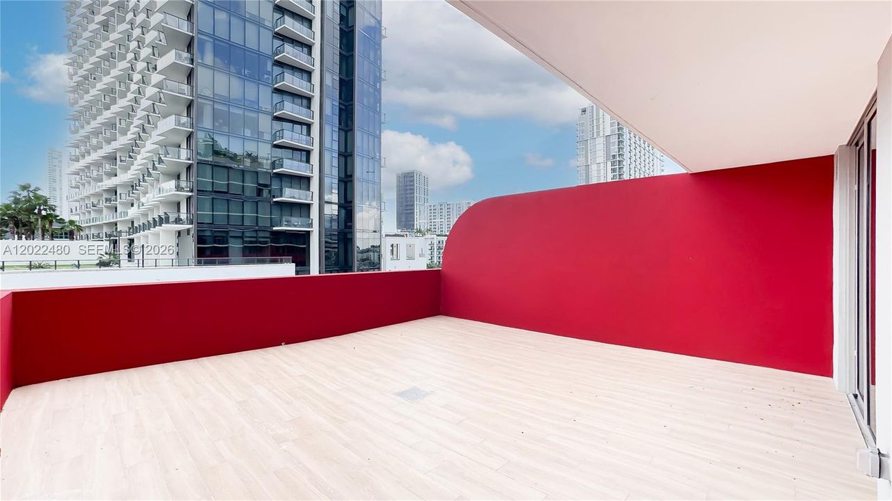 For Sale: $998,000 (1 beds, 1 baths, 1126 Square Feet)