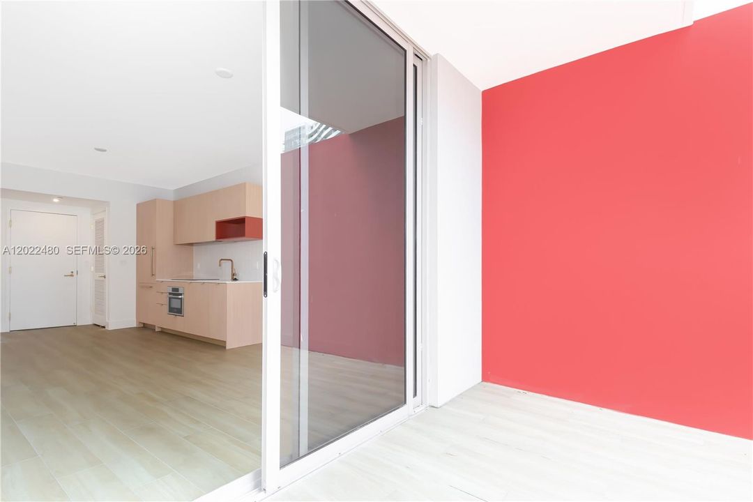 For Sale: $998,000 (1 beds, 1 baths, 1126 Square Feet)