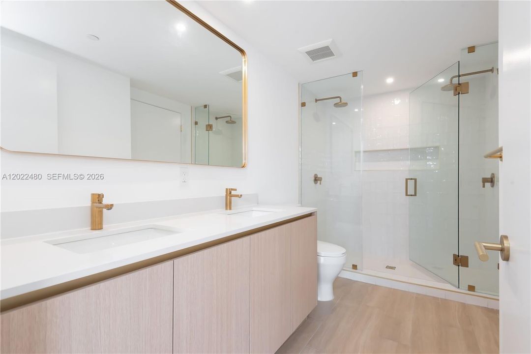 For Sale: $998,000 (1 beds, 1 baths, 1126 Square Feet)