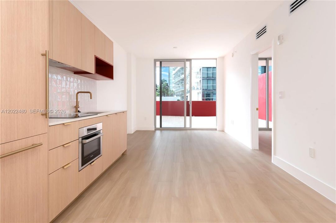 For Sale: $998,000 (1 beds, 1 baths, 1126 Square Feet)