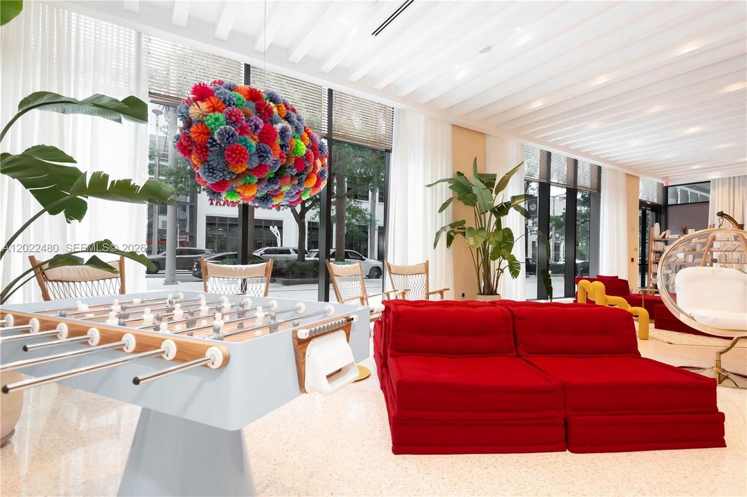 For Sale: $998,000 (1 beds, 1 baths, 1126 Square Feet)