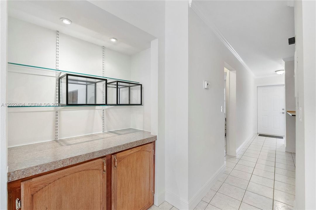Activo con contrato: $373,999 (2 camas, 2 baños, 1196 Pies cuadrados)