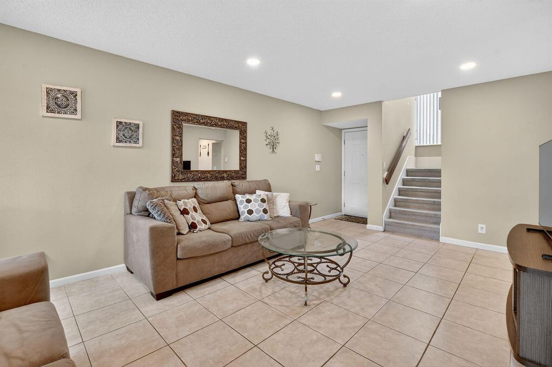 Living/Stairs