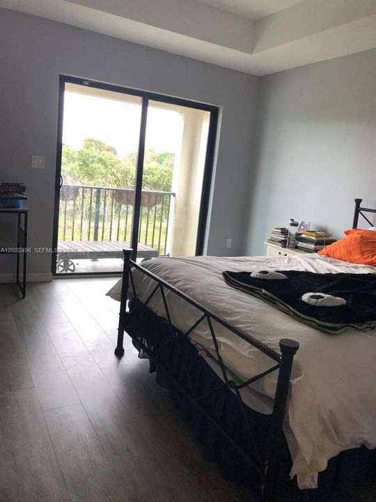 For Rent: $3,950 (3 beds, 2 baths, 1730 Square Feet)