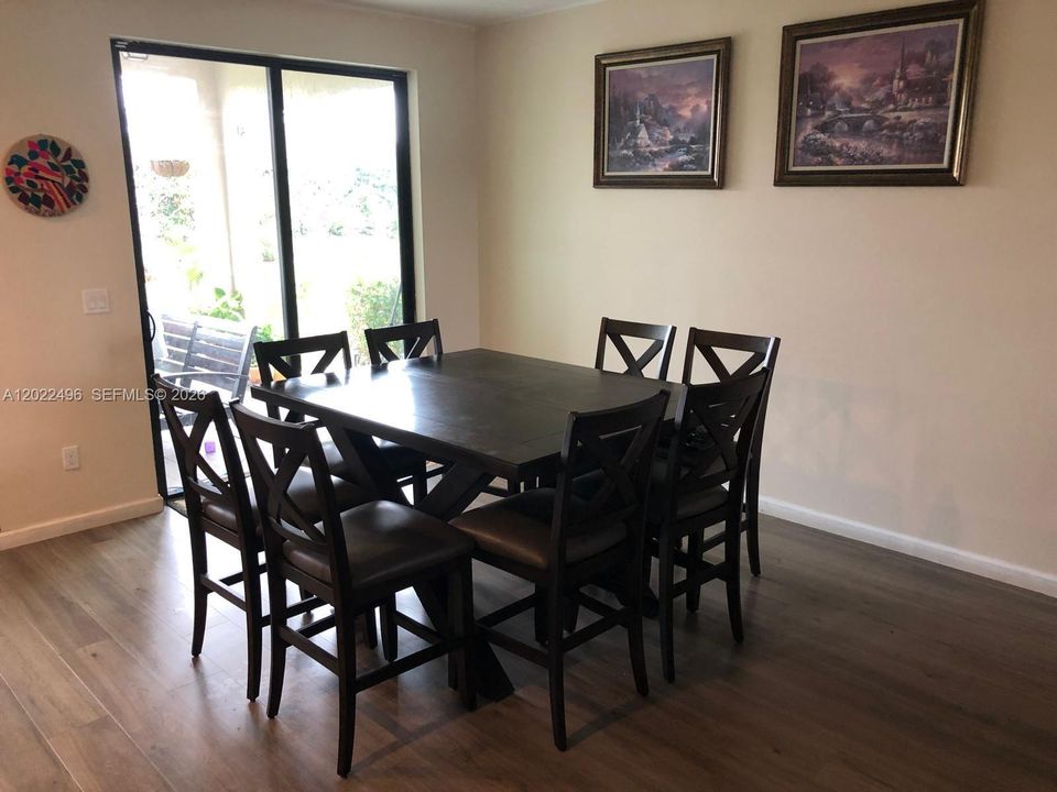 For Rent: $3,950 (3 beds, 2 baths, 1730 Square Feet)