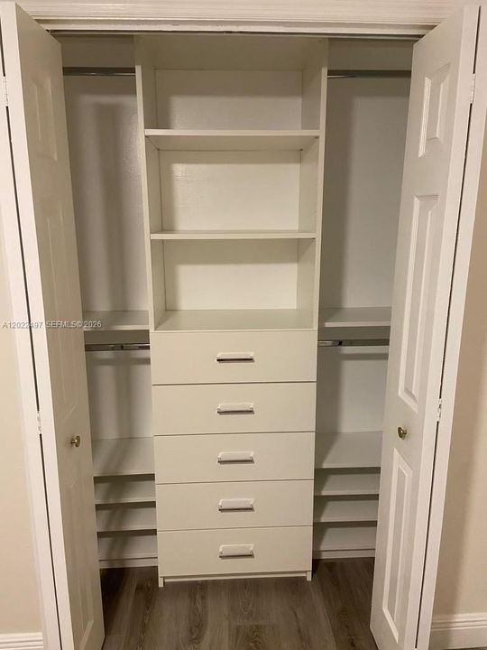 For Rent: $3,100 (3 beds, 2 baths, 1109 Square Feet)