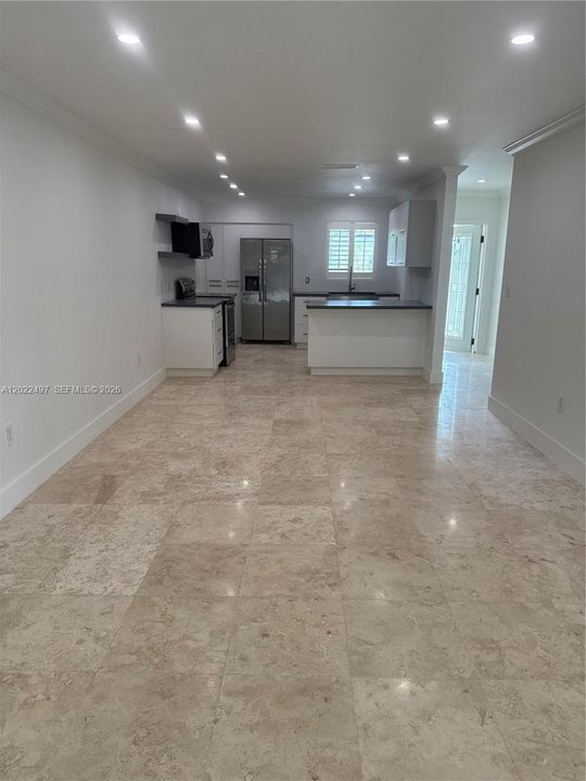 For Rent: $3,100 (3 beds, 2 baths, 1109 Square Feet)