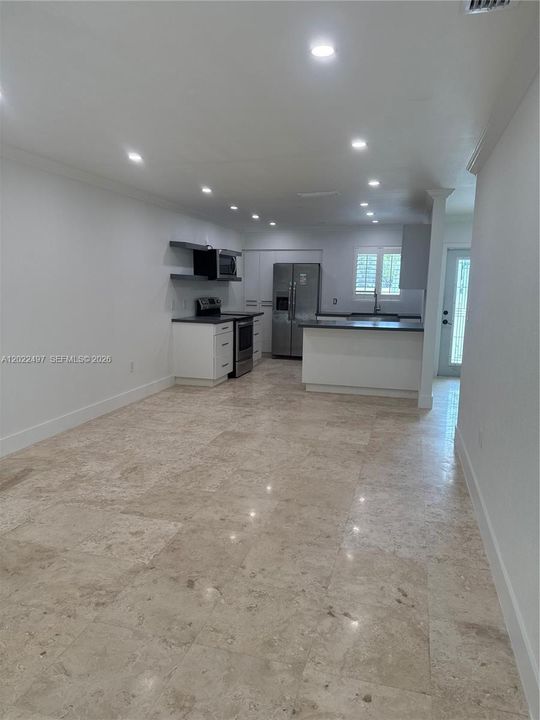 For Rent: $3,100 (3 beds, 2 baths, 1109 Square Feet)