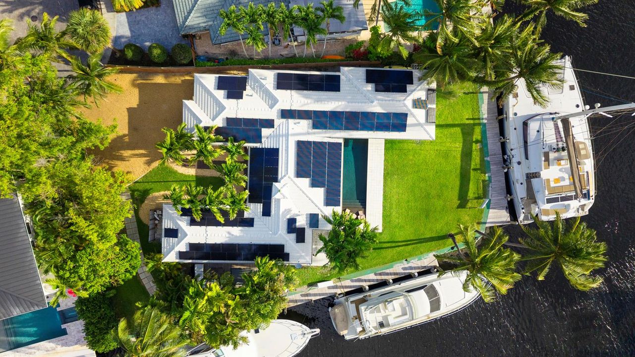225' waterfront & solar panels
