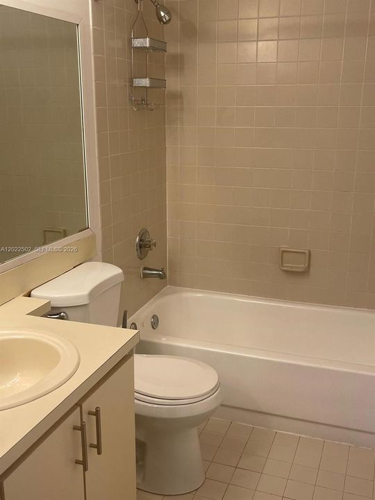 For Sale: $320,000 (2 beds, 2 baths, 1064 Square Feet)