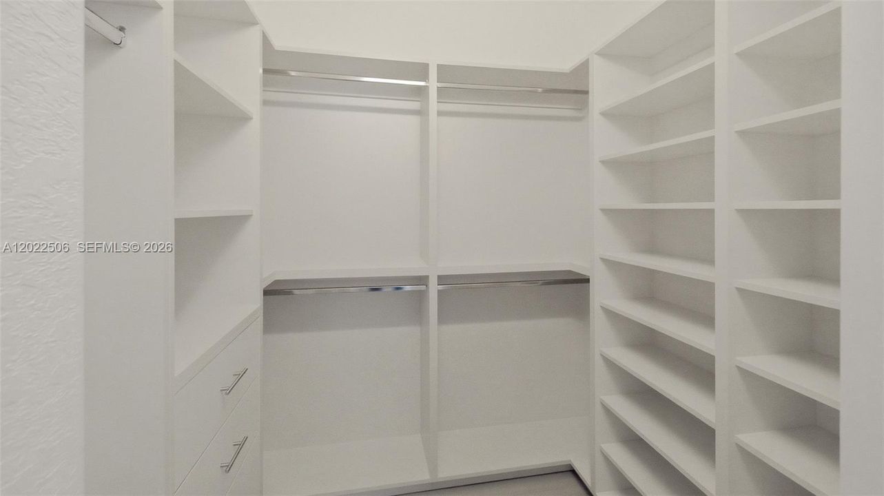 На продажу: $760,000 (4 спален, 2 ванн, 2012 Квадратных фут)