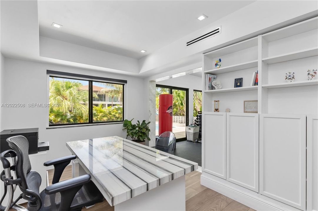 For Sale: $4,950,000 (5 beds, 5 baths, 0 Square Feet)
