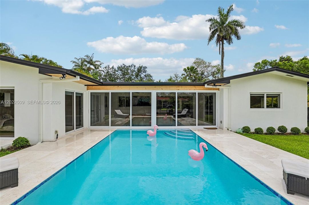 For Sale: $1,845,000 (4 beds, 3 baths, 2079 Square Feet)