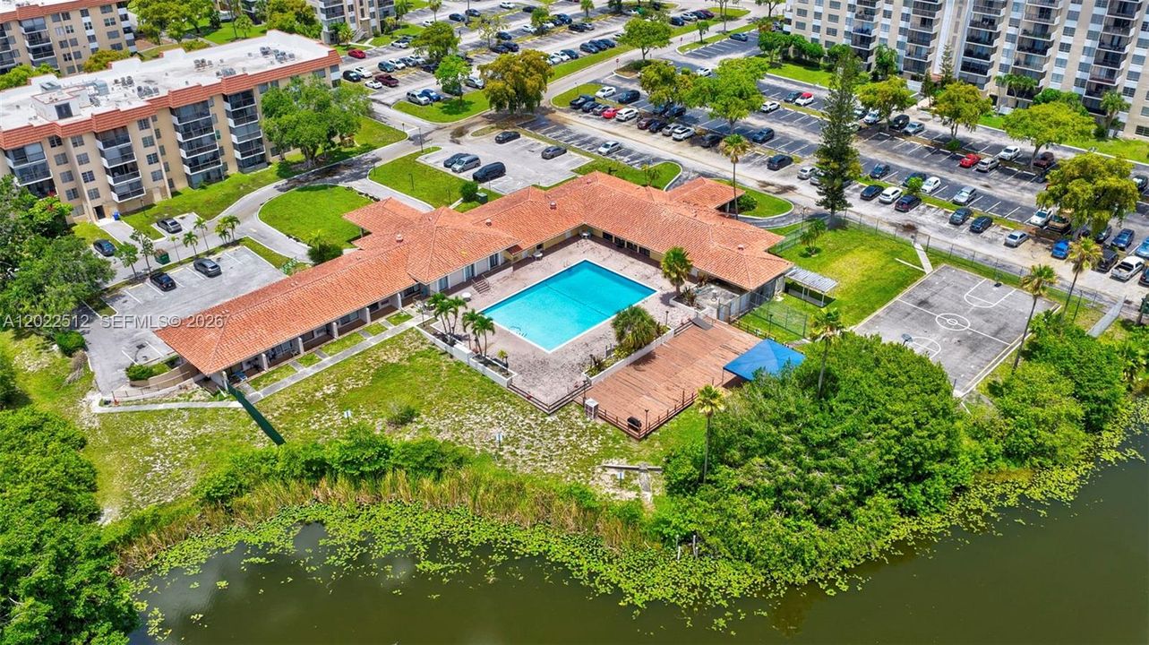For Rent: $1,850 (1 beds, 1 baths, 783 Square Feet)