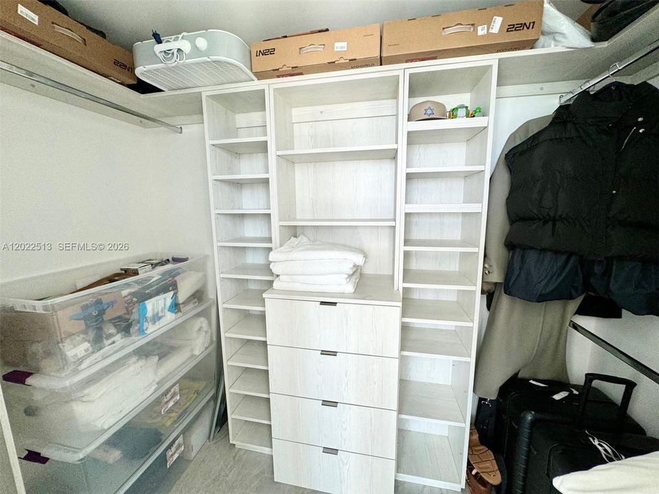 В аренду: $10,000 (3 спален, 3 ванн, 1646 Квадратных фут)