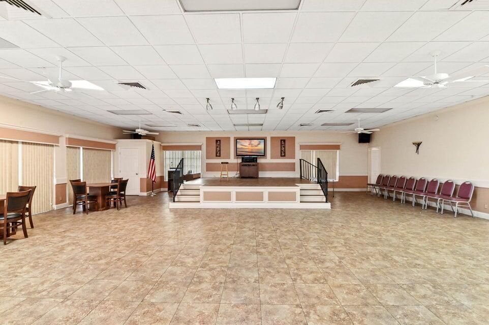 pinesclubhouse