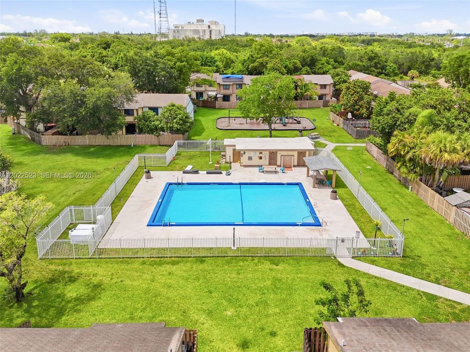 For Sale: $469,000 (4 beds, 2 baths, 1525 Square Feet)