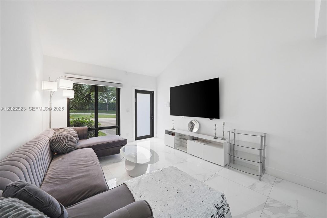For Sale: $469,000 (4 beds, 2 baths, 1525 Square Feet)